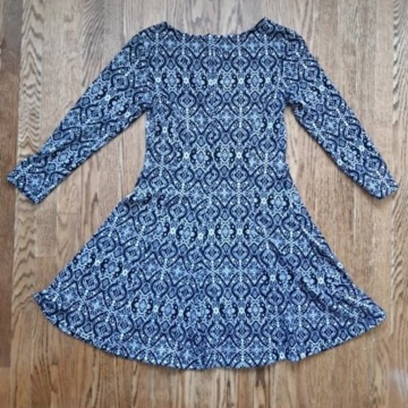 F21 B&W 3/4 sleeve dress - Picture 3 of 3